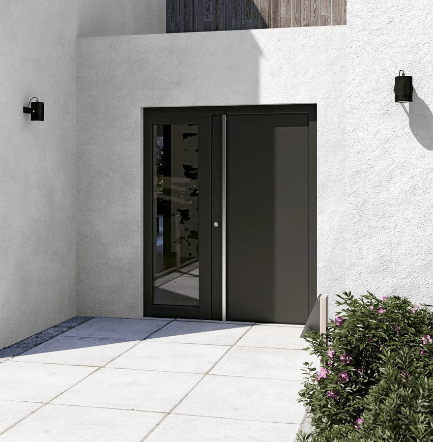 Puerta exterior Rehau Synego instalada en una casa pasiva