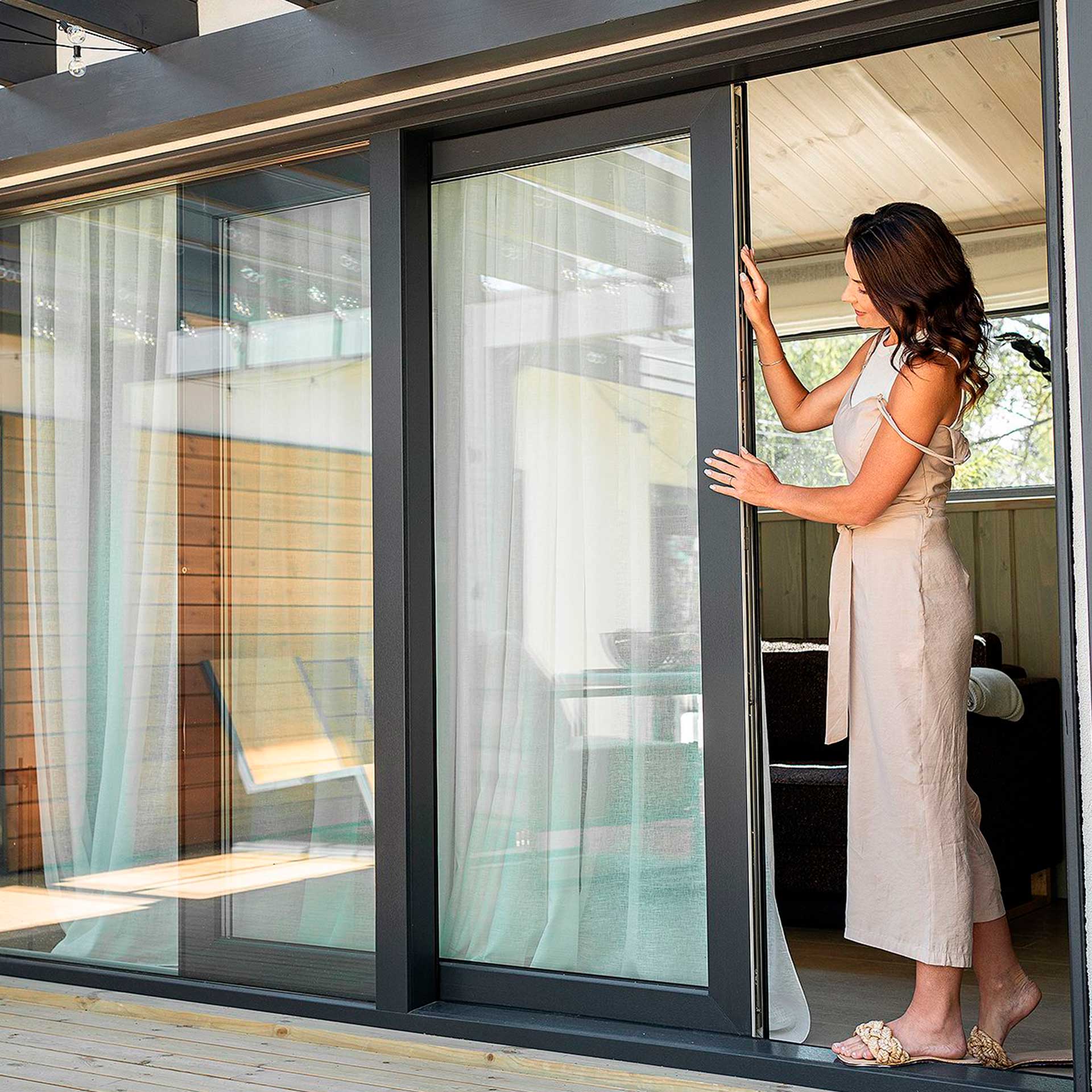 Ejemplo de apertura del sistema Rehau High-Design Slide